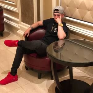 Meet your Posher, Dylan